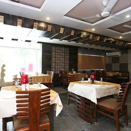 Oyo 29724 Hotel Kokila Resort Jabalpur Extérieur photo