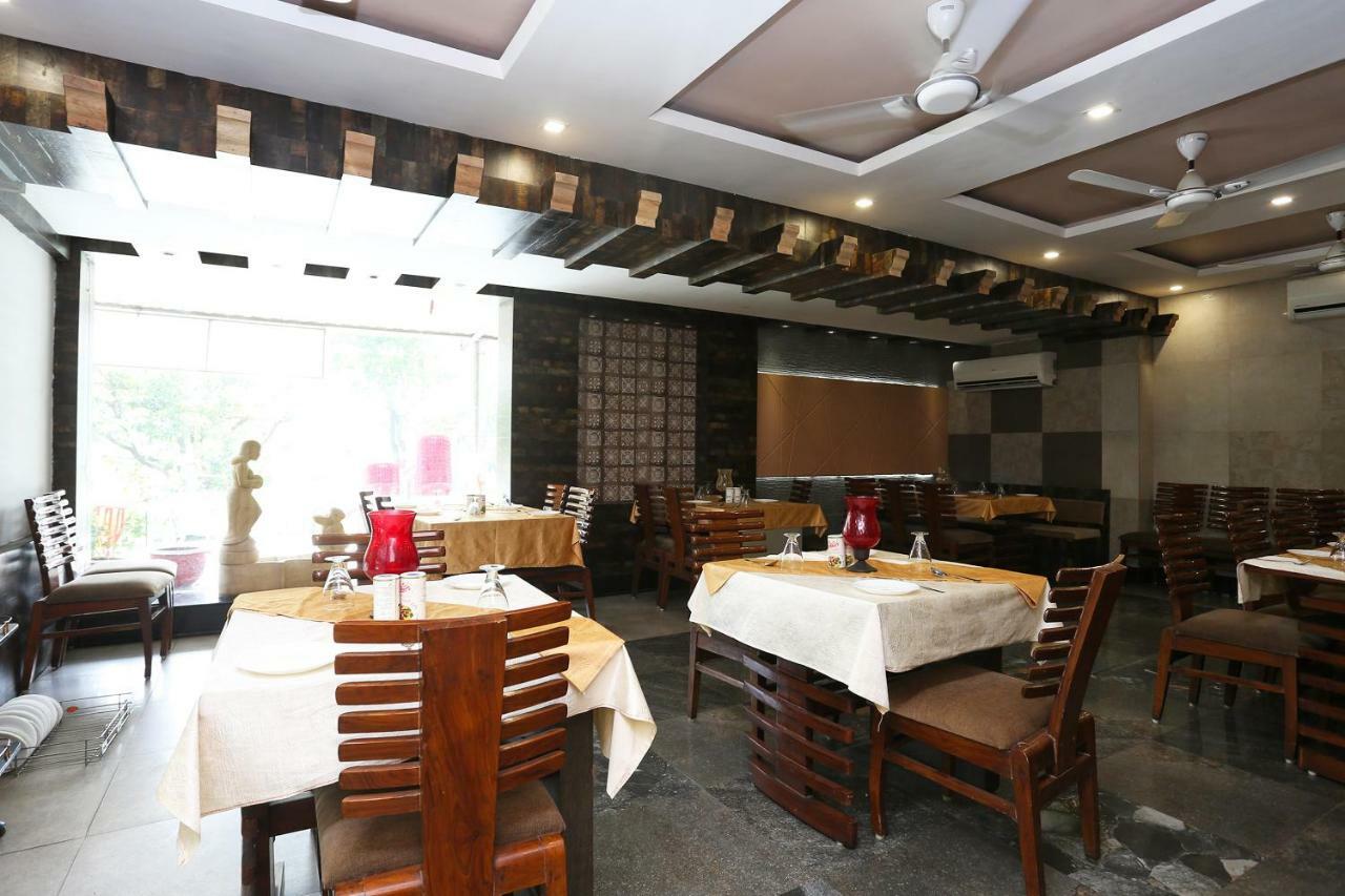 Oyo 29724 Hotel Kokila Resort Jabalpur Extérieur photo